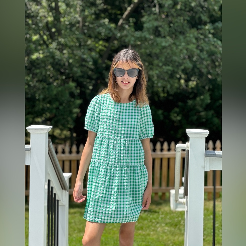 Old Navy Textured Tiered Puff-Sleeve All-Day
Dress for Girls size Large(10-12)